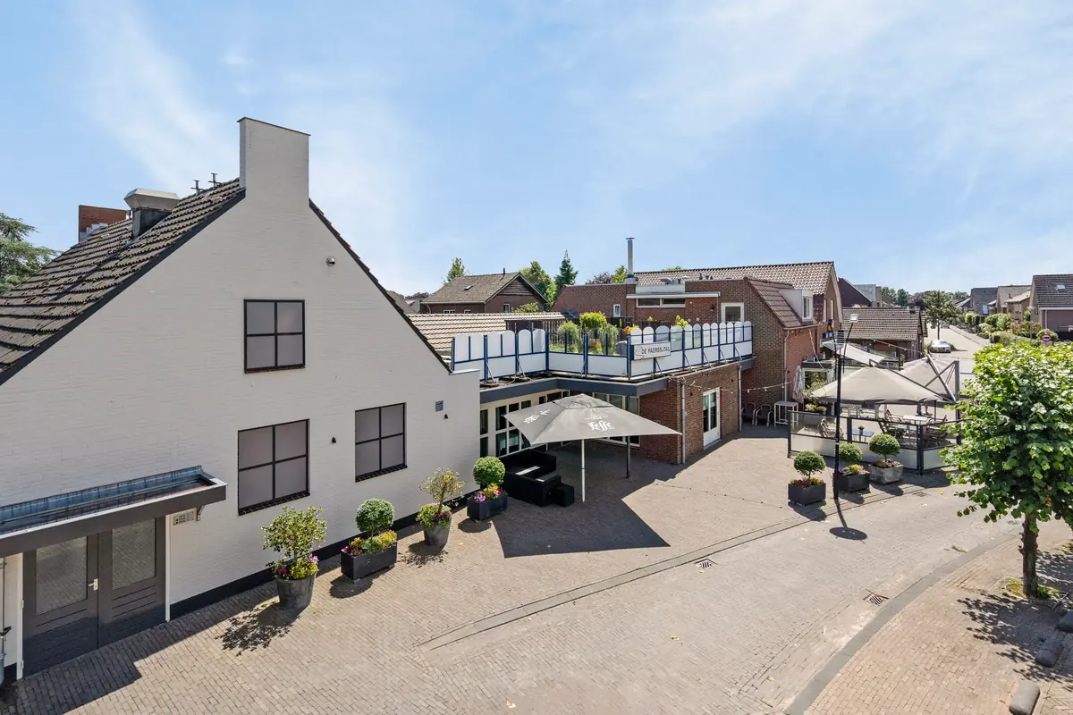 Buitenkant van De Paerssjtal aan de Keulseweg in Reuver