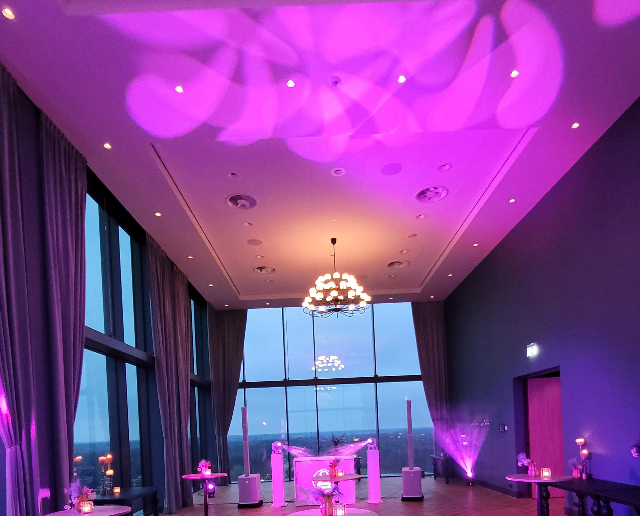 licht en geluid verhuur disco limburg perfect white drive inshow 2023